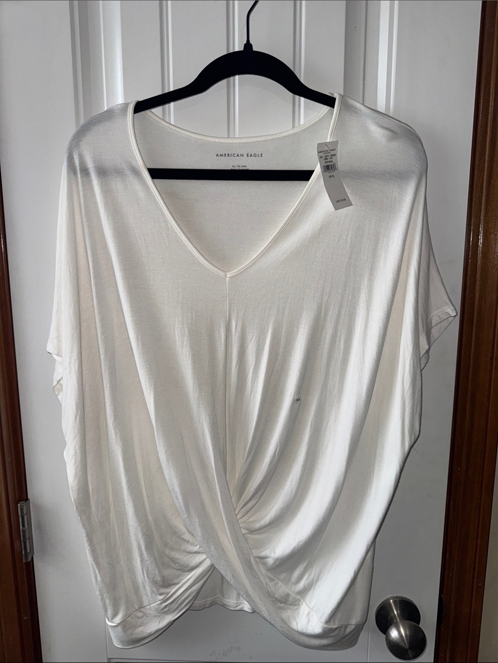 American Eagle Outfitters White Short Sleeve Tee
